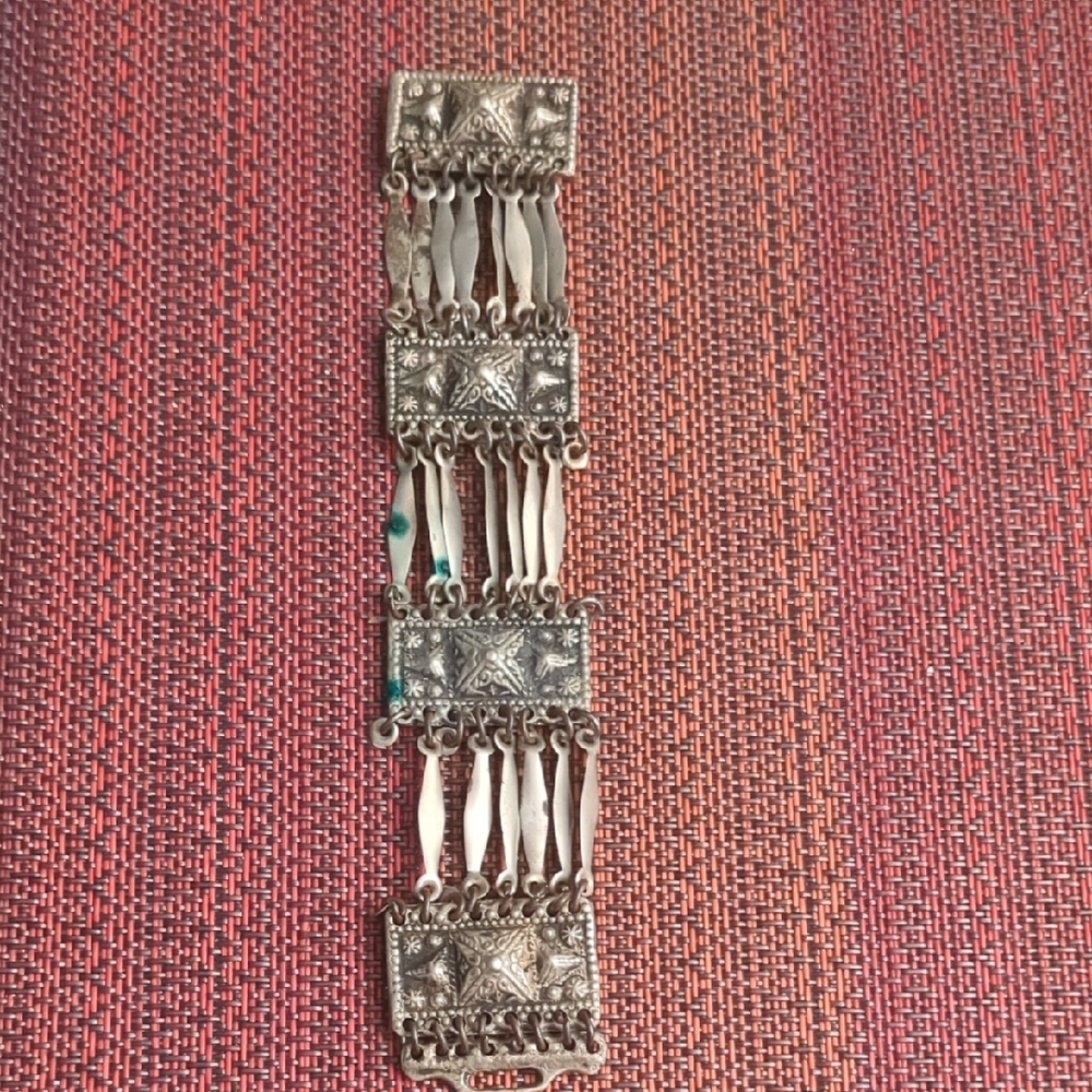 Elegant Sterling Silver Bracelet Aztec 1950s